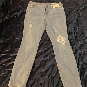 New with tags. Universal Threads Skinny High Rise Jeans